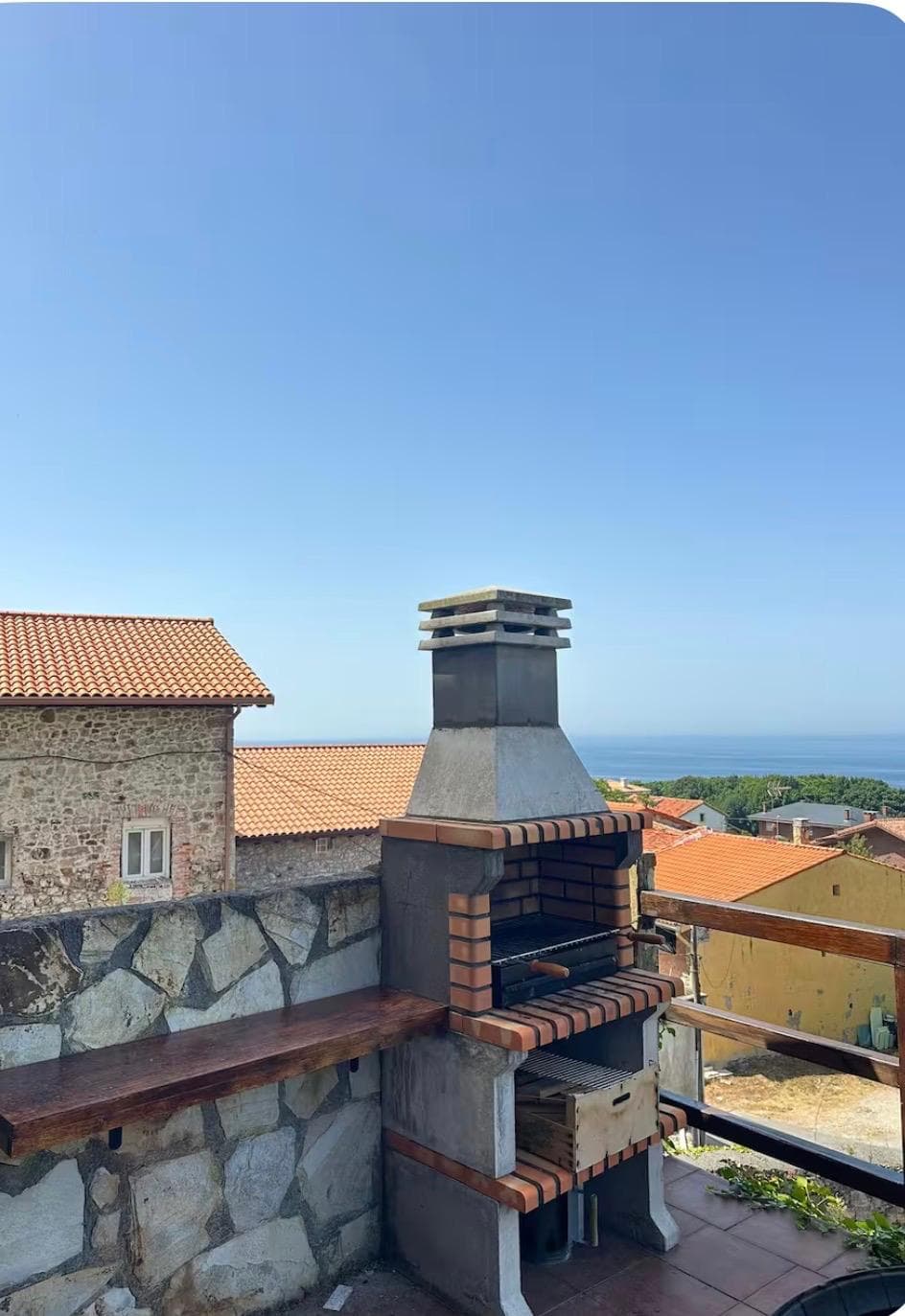 Barbacoa exterior con vistas